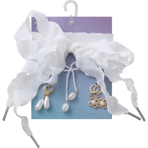 Crocs Jibbitz Bling & Jewelry Shoe Charm Packs(Lace & Pearl Bow)
