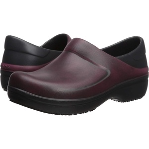 Crocs Women’s Neria Pro II Work Clogs | Enclosed Toe | Slip Resistant | All Day Comfort(Garnet/Black)